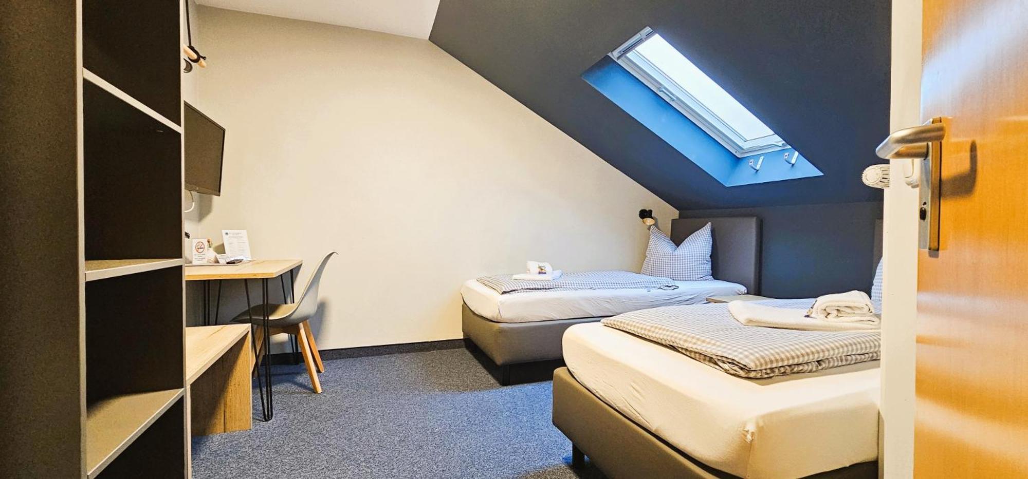 Novitel Pension Pliening - Muenchen Messe エクステリア 写真