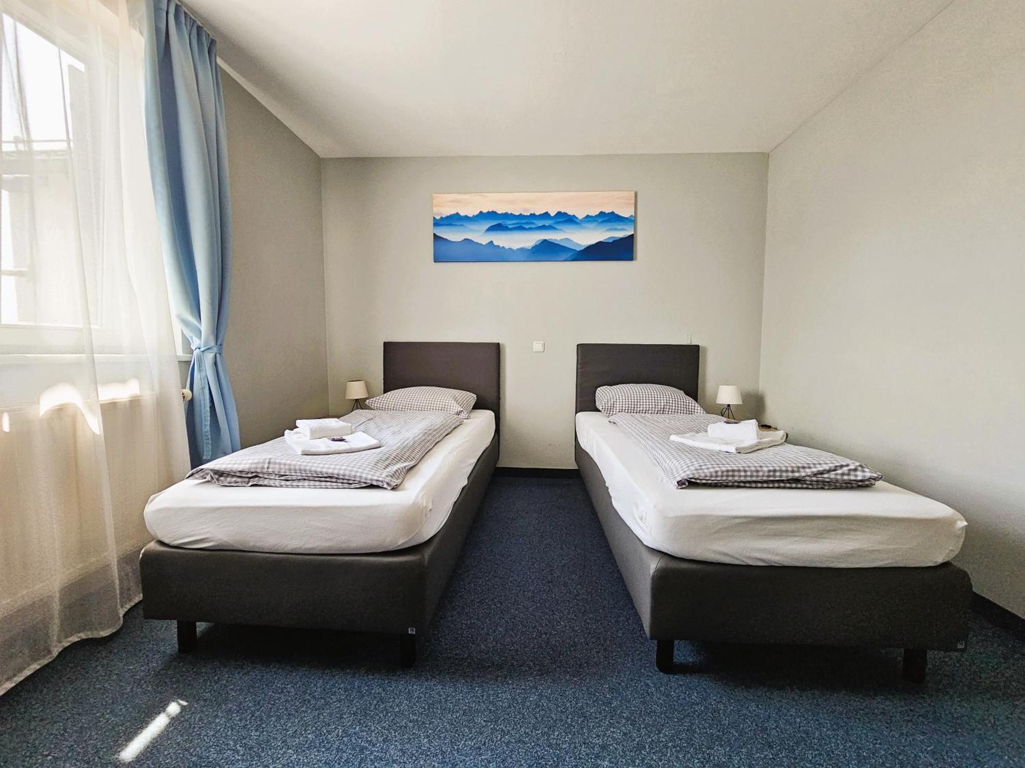 Novitel Pension Pliening - Muenchen Messe エクステリア 写真